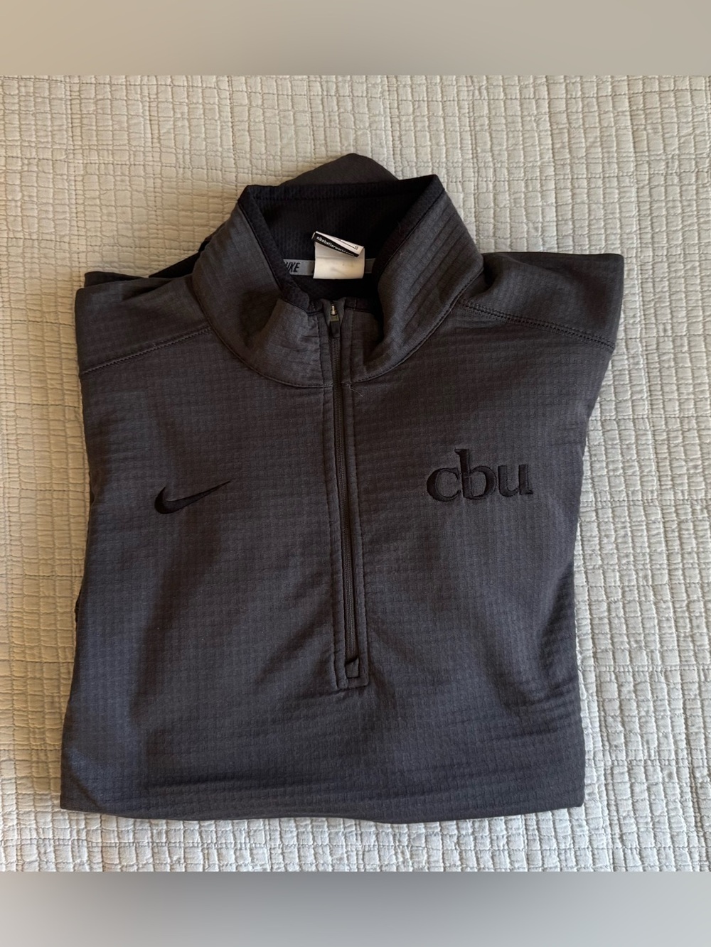 Nike Men’s Charcoal Gray Quarter-Zip Lightweight Jacket
